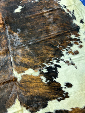 Beautiful Cowhide Rug Size: 8x7 feet D-375