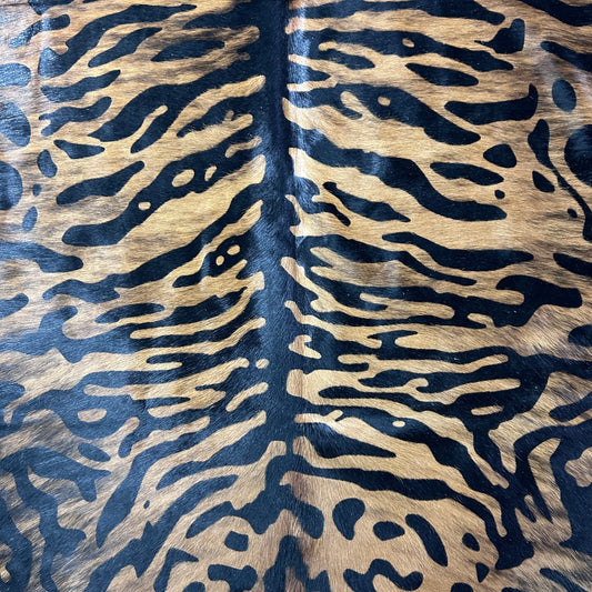 Tiger Print Cowhide Rug (brindle background) Size: 7x7 feet Z-094