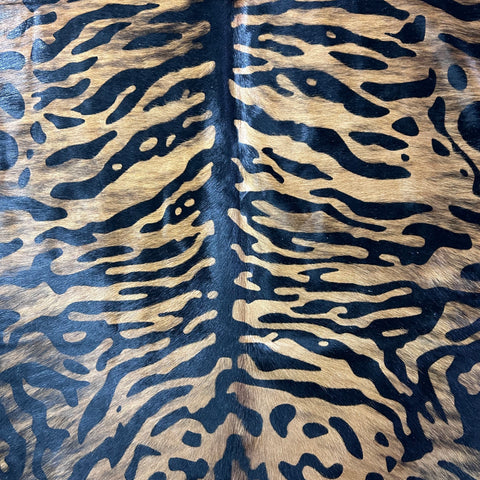 Tiger Print Cowhide Rug (brindle background) Size: 7x7 feet Z-094