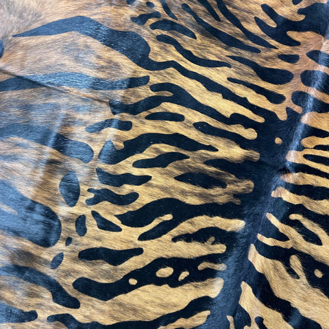 Tiger Print Cowhide Rug (brindle background) Size: 7x7 feet Z-094