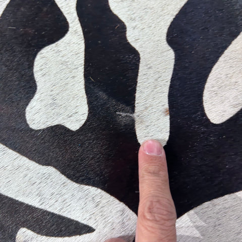 Tiger on Light Grey Cowhide Rug Size: 8x6.5 feet Z-110