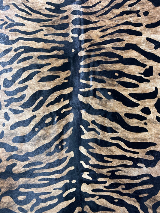 Siberian Tiger Print Cowhide Rug Size: 7x7 feet Z-114