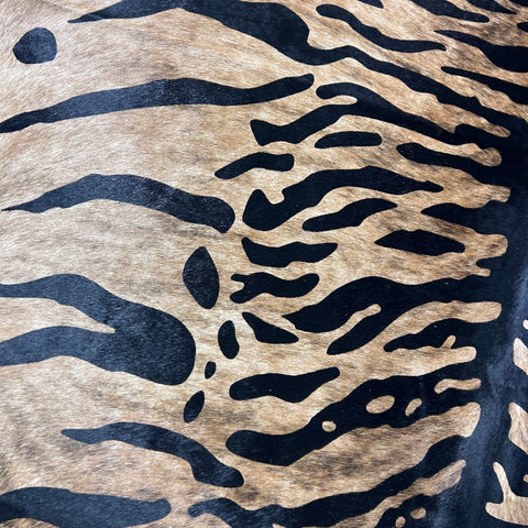 Siberian Tiger Print Cowhide Rug Size: 7x7 feet Z-114