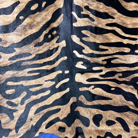 Siberian Tiger Print Cowhide Rug Size: 7x7 feet Z-114