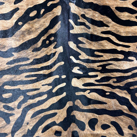 Siberian Tiger Print Cowhide Rug Size: 7x7 feet Z-114