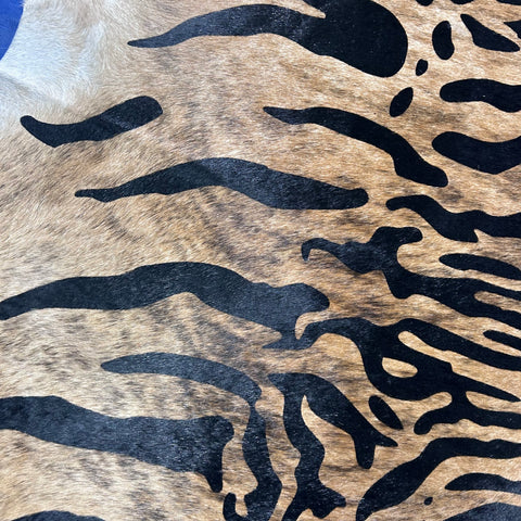 Siberian Tiger Print Cowhide Rug Size: 7x7 feet Z-114