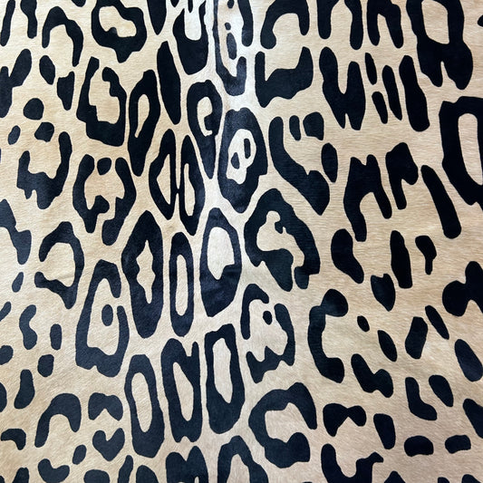 Light Jaguar Cowhide Rug Size: 7x5.5 feet Y-128