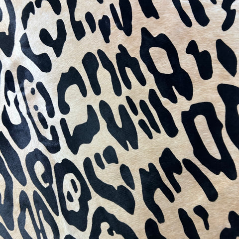 Light Jaguar Cowhide Rug Size: 7x5.5 feet Y-128