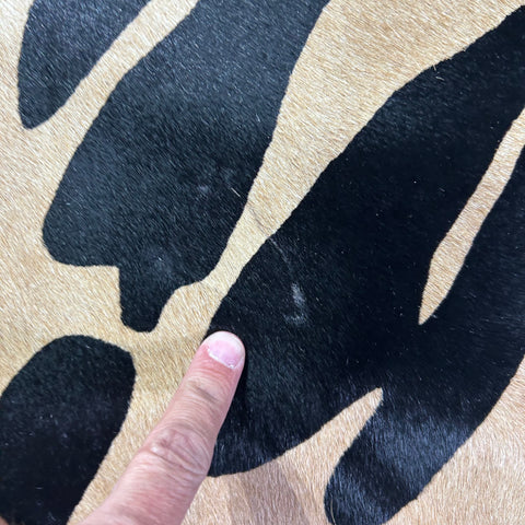 Light Jaguar Cowhide Rug (2 patches) Size: 6.7x6 feet Y-129