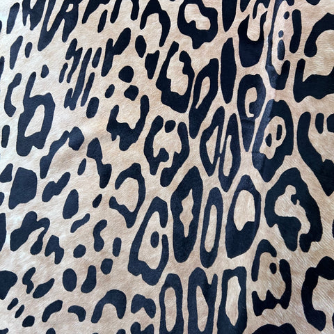 Light Jaguar Cowhide Rug Size: 7x6 feet Y-132