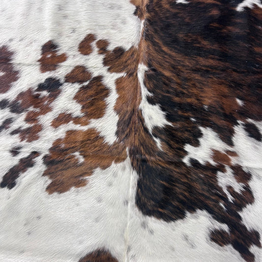 Tricolor Cowhide Rug (39.25 sq ft) Size: 7.2x6.2 feet Colombia-218