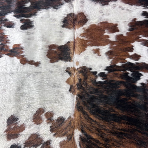Tricolor Cowhide Rug (39.25 sq ft) Size: 7.2x6.2 feet Colombia-218