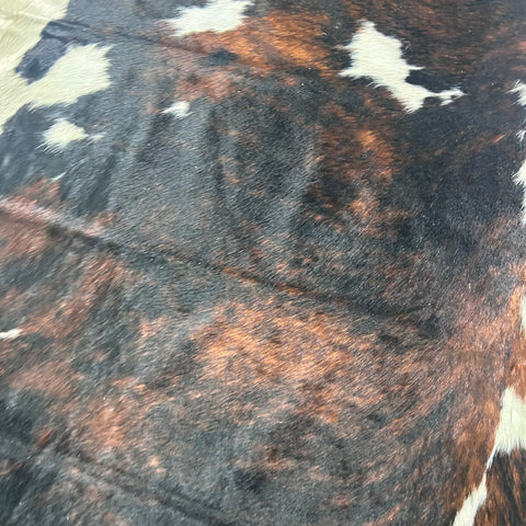 Tricolor Cowhide Rug (45 sq ft) Size: 7.5x7 feet Colombia-219