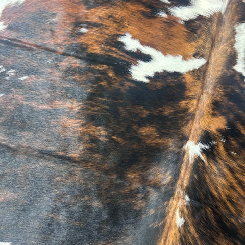 Tricolor Cowhide Rug (47 sq ft) Size: 7x6.7 feet Colombia-66