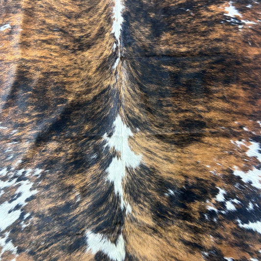 Tricolor Cowhide Rug (48 sq ft) Size: 8x7 feet Colombia-65