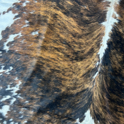 Tricolor Cowhide Rug (48 sq ft) Size: 8x7 feet Colombia-65