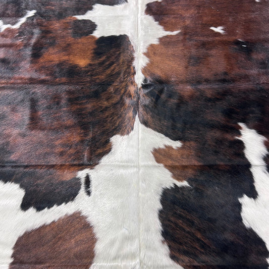 Tricolor Speckled Cowhide Rug (47 sq ft) Size: 7.7x6.5 feet Colombia-62
