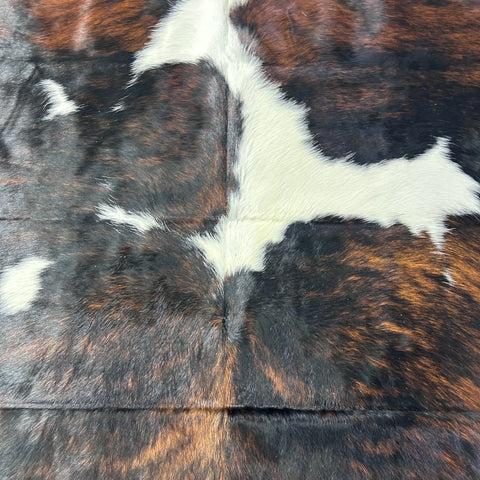 Tricolor Speckled Cowhide Rug (44 sq ft) Size: 8x6.5 feet Colombia-234