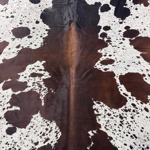 Gorgeous Brown & White Reddish Speckled Cowhide Rug Size: 7x6 feet Z-300