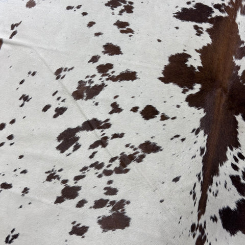 Beautiful Brown & White Speckled Cowhide Rug Size: 7x6 feet Z-301