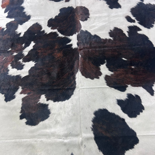 Tricolor Cowhide Rug (huge size) Size: 8x7 feet Z-306