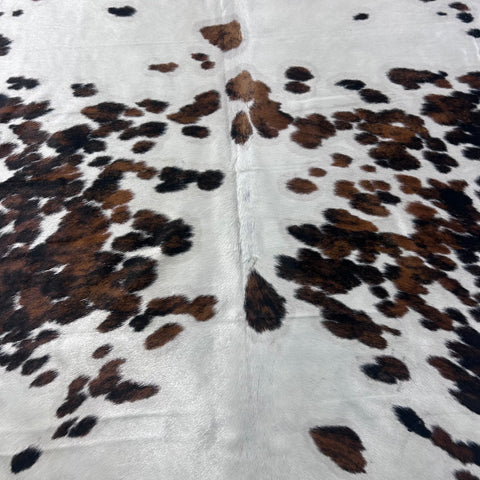 Huge Tricolor Cowhide Rug (51 sq ft) Size: 8x7 feet Colombia-11