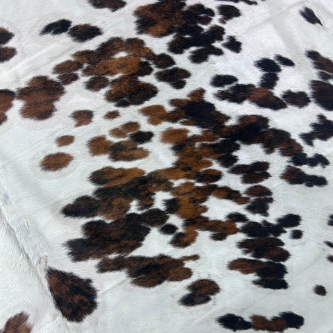 Huge Tricolor Cowhide Rug (51 sq ft) Size: 8x7 feet Colombia-11