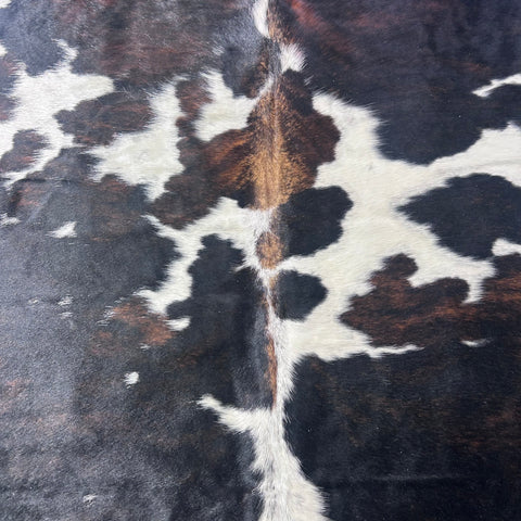 Tricolor Cowhide Rug (small patch) Size: 7x6 feet X-025