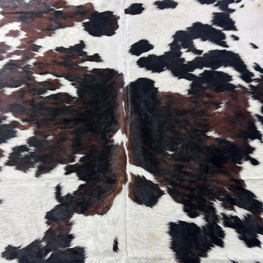 Tricolor Cowhide Rug Size: 7x7 feet X-030