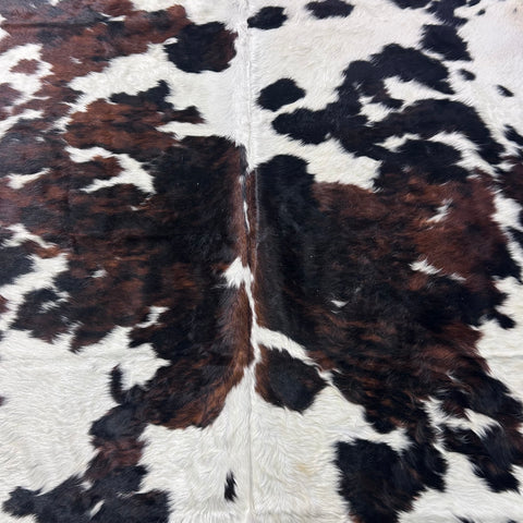 Tricolor Cowhide Rug Size: 7x7 feet X-030