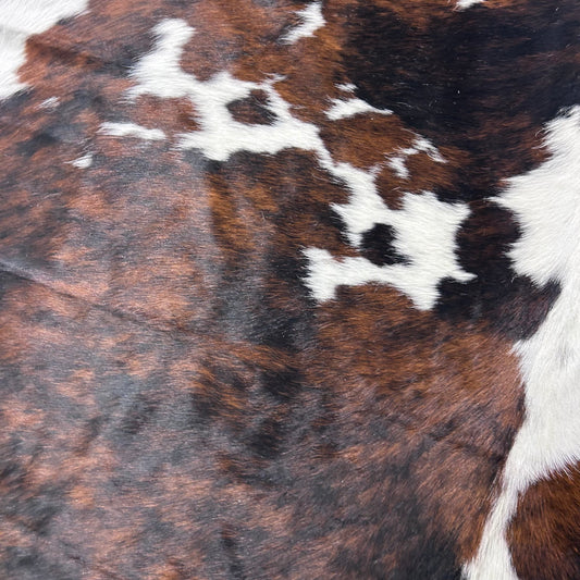 Tricolor Cowhide Rug (45.5 sq ft) Size: 8x7.5 feet Colombia-146