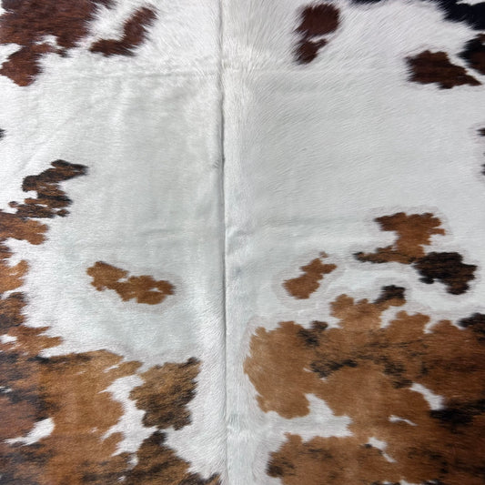 Tricolor Cowhide Rug (45 sq ft) Size: 7.2x7 feet Colombia-109