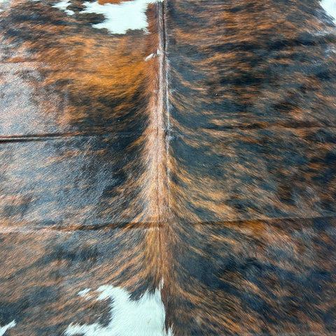 Tricolor Cowhide Rug (41.75 sq ft) Size: 7.2x7 feet Colombia-225