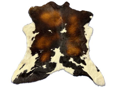 Tricolor Calf Skin Size: 37x34" O-396