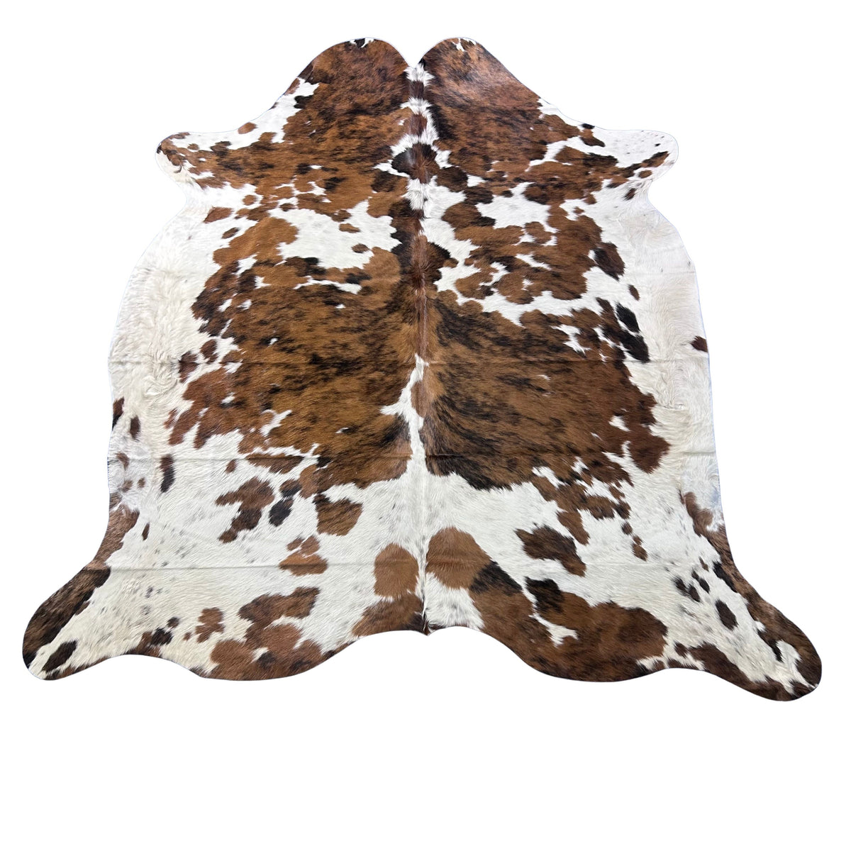 Tricolor Cowhide Rug (39 sq ft) Size: 7x7 feet X-009