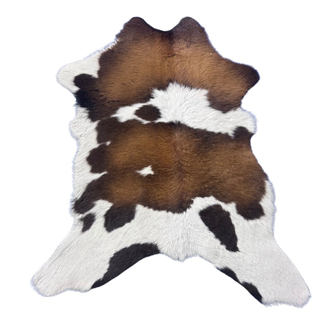 Tricolor Spotted Calf Skin Size: 38x31" Z-169