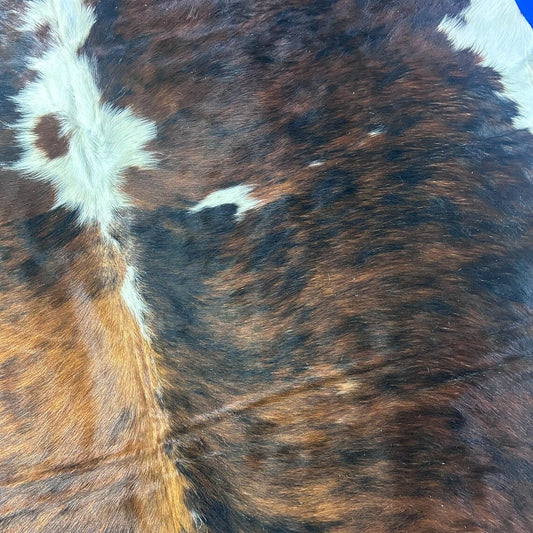 Tricolor Cowhide Rug (huge size) Size: 8x7 feet Z-308