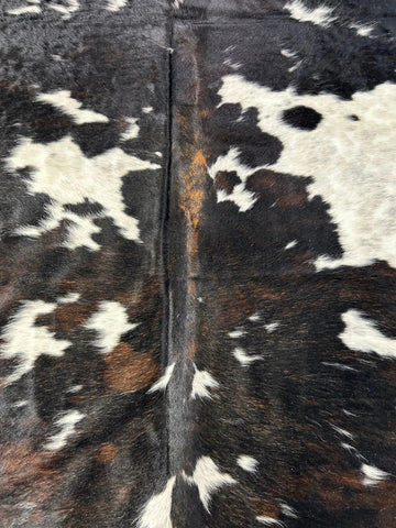 Speckled Tricolor Cowhide Rug (almost black but is tricolor) 7.5x7.5 feet D-008