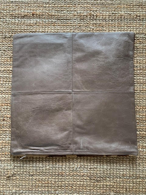 Giraffe Print Cowhide Pillow Cover Size: 19"X 19"