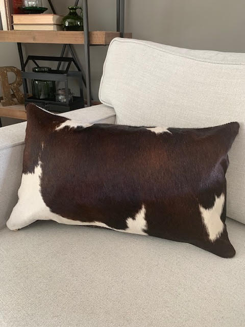 Housse de coussin lombaire en cuir de vache tricolore - Dimensions : 21,5 po x 13 po A-2097