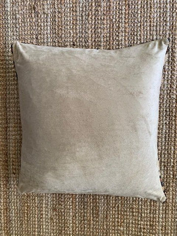 Housse de coussin en cuir de vachette à imprimé léopard 4 carrés - Dimensions : 17,5 po x 17,5 po A-2113