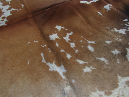 Speckled Cowhide Rug Size: 7 3/4' X 7' Beige/White Cowhide Rug B-016