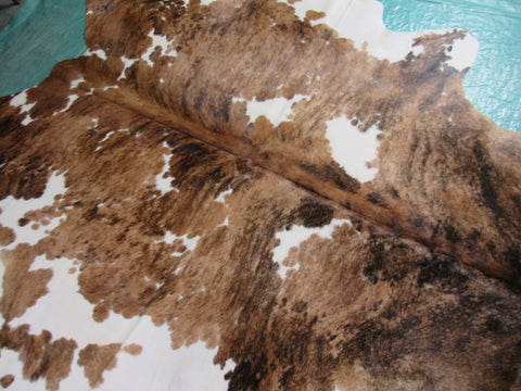 Speckled Tricolor Cowhide Rug Size: 7 1/4' X 7' Speckled Brown and White Cowhide Rug B-068