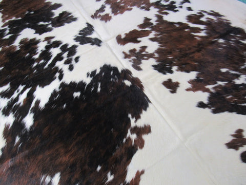 Tricolor Cowhide Rug (huge and beautiful) Size: 8x7.5 feet M-1279