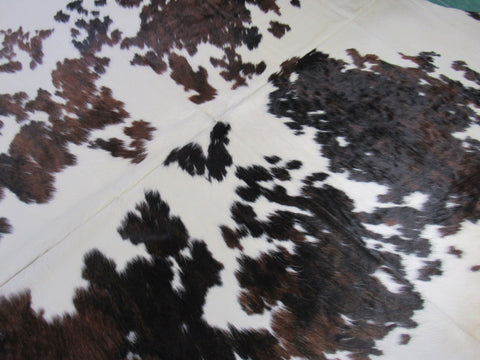 Tricolor Cowhide Rug (huge and beautiful) Size: 8x7.5 feet M-1279