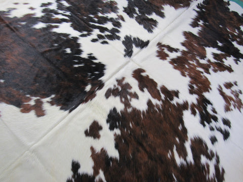 Tricolor Cowhide Rug (huge and beautiful) Size: 8x7.5 feet M-1279