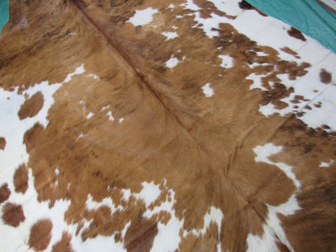 Gorgeous Tricolor Cowhide Rug (mainly light brown tones) Size: 7.7x6.5 feet M-1307