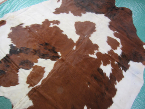 Big and Gorgeous Tricolor Cowhide Rug (1 stitch) Size: 8.7x6.5 feet M-1319