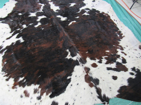 Tricolor Cowhide Rug (well destributed) Size: 7x6.7 feet M-1340