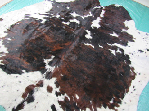 Tricolor Cowhide Rug (well destributed) Size: 7x6.7 feet M-1340